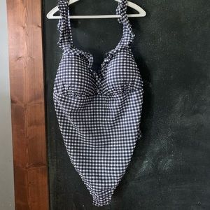 J Crew Ruffle plunging V-neck one-piece swimsuit in puckered gingham size 20 new